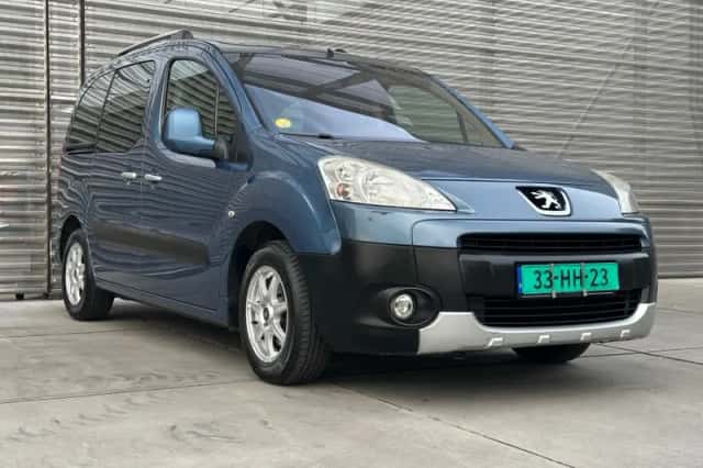 Peugeot Partner (2009) thumbnail 2