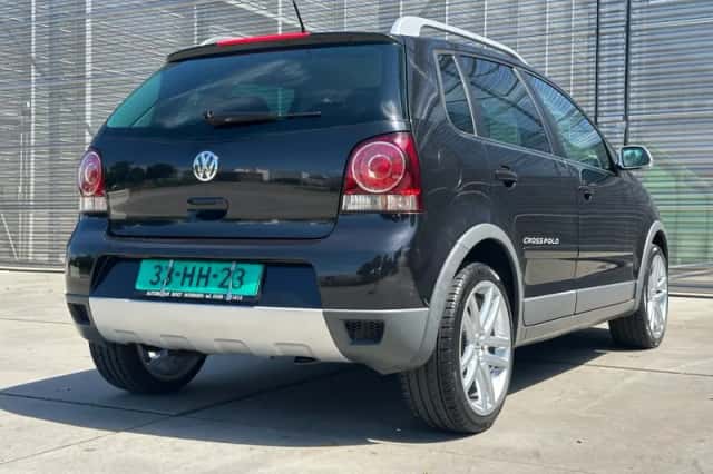 Volkswagen Polo (2008) thumbnail 3
