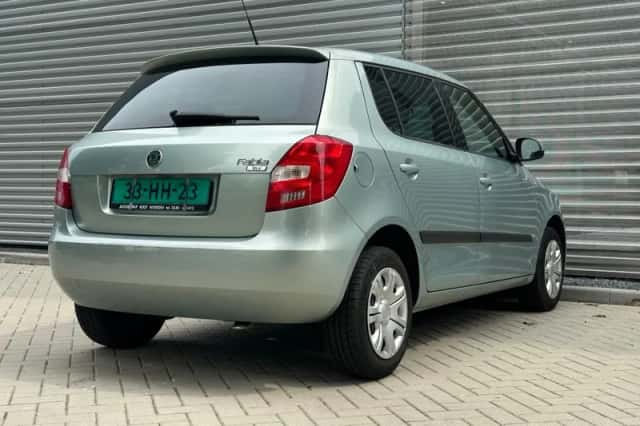 Škoda Fabia (2010) thumbnail 3