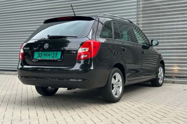 Škoda Fabia (2013) thumbnail 3