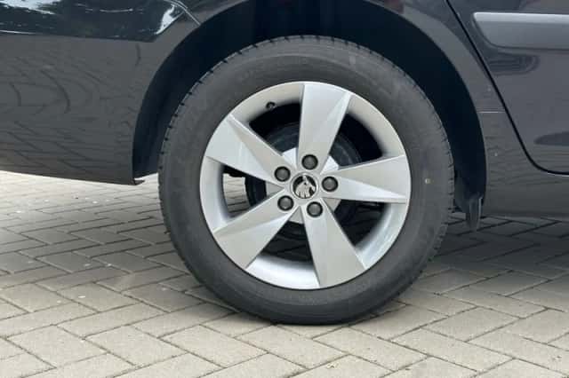 Škoda Fabia (2013) thumbnail 5