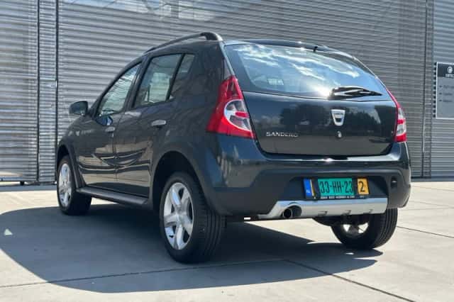Dacia Sandero (2011) thumbnail 4