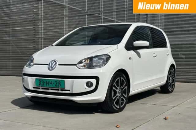 Volkswagen Up! (2016) thumbnail 1