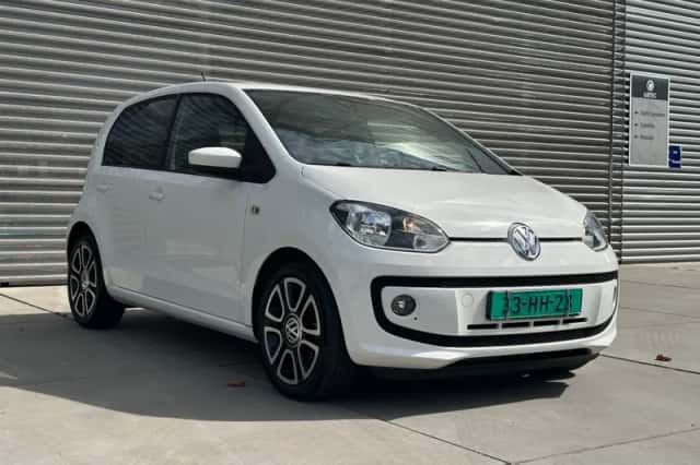 Volkswagen Up! (2016) thumbnail 2