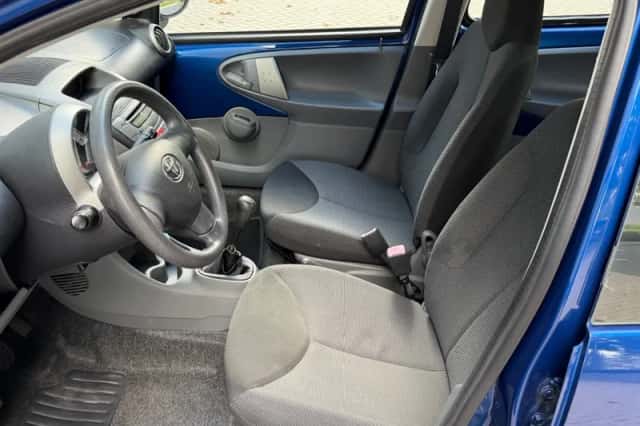 Toyota Aygo (2008) thumbnail 6