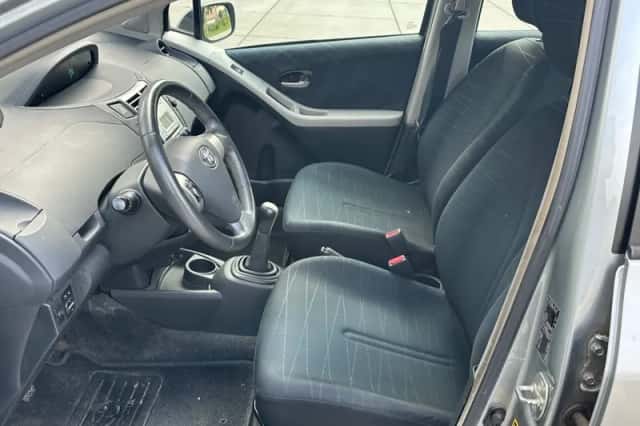 Toyota Yaris (2008) thumbnail 6