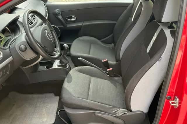 Renault Clio (2009) thumbnail 6