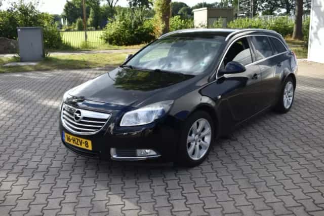 Opel Insignia (2009) thumbnail 2