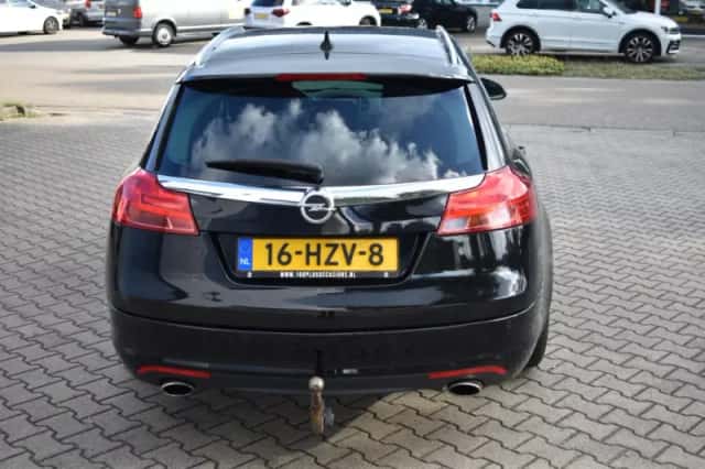 Opel Insignia (2009) thumbnail 4