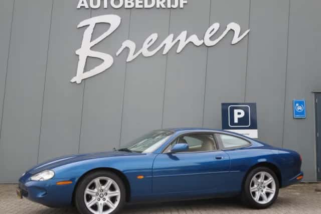 Jaguar XK (1996) thumbnail 1