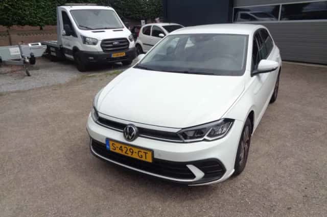Volkswagen Polo (2023) thumbnail 2