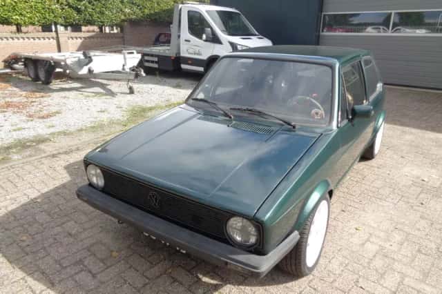 Volkswagen Golf (1977) thumbnail 2