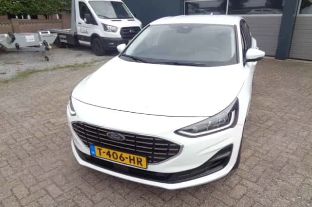 Ford Focus (2023) thumbnail 2