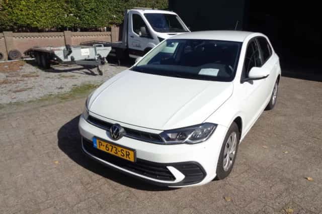 Volkswagen Polo (2022) thumbnail 2