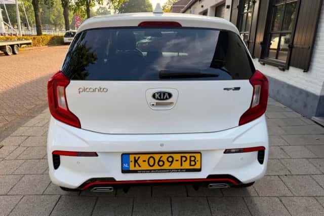 Kia Picanto (2021) thumbnail 4