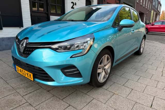 Renault Clio (2021) thumbnail 1