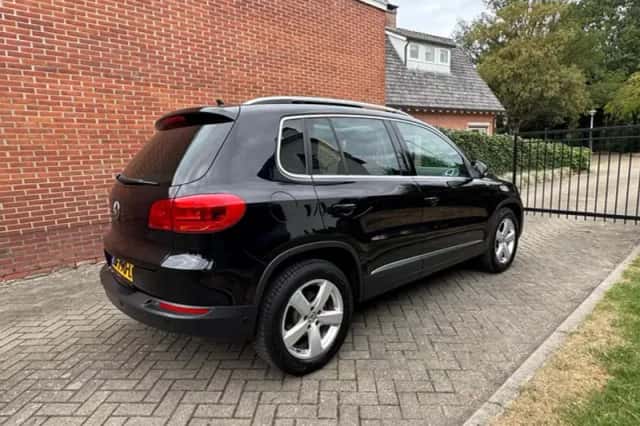 Volkswagen Tiguan (2014) thumbnail 2