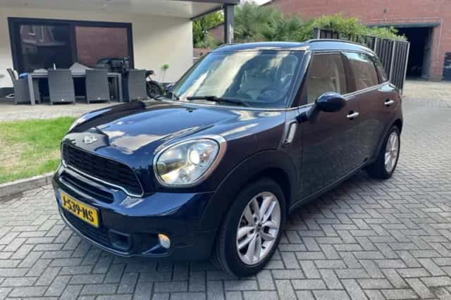 MINI Countryman (2011) thumbnail 5