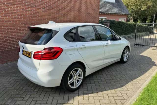BMW 2-Serie Active Tourer (2014) thumbnail 2