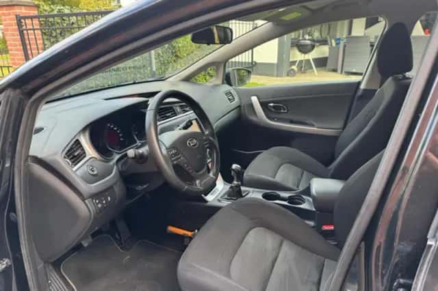 Kia Ceed (2016) thumbnail 2