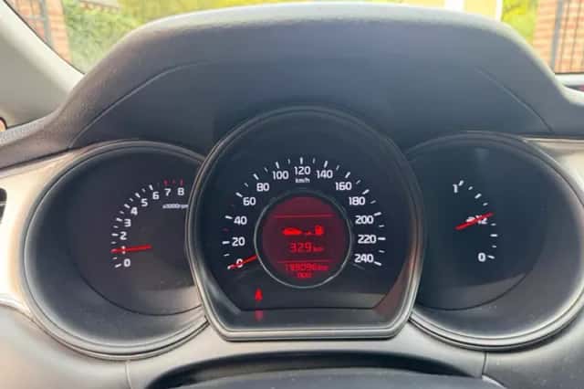 Kia Ceed (2016) thumbnail 3