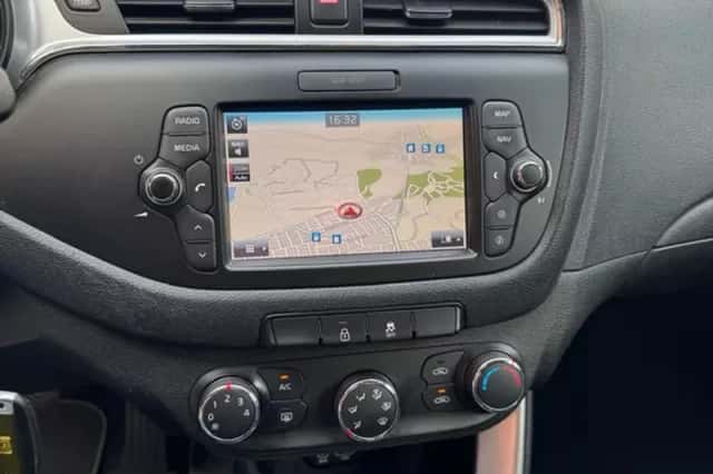 Kia Ceed (2016) thumbnail 4