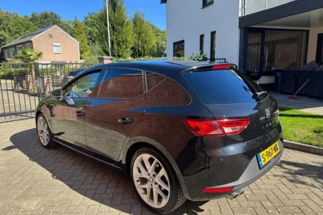 SEAT Leon (2016) thumbnail 4