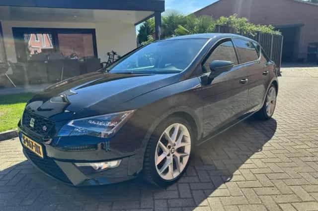 SEAT Leon (2016) thumbnail 5