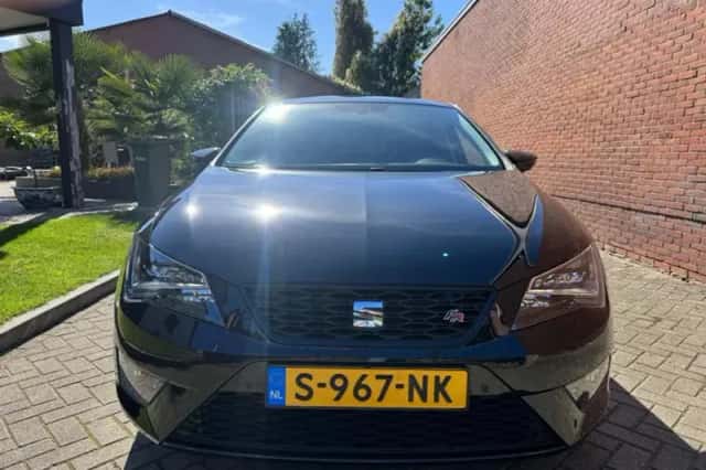 SEAT Leon (2016) thumbnail 6