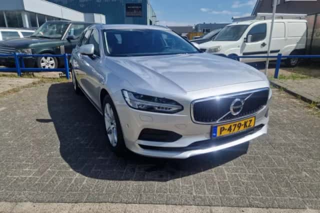 Volvo V90 (2016) thumbnail 1