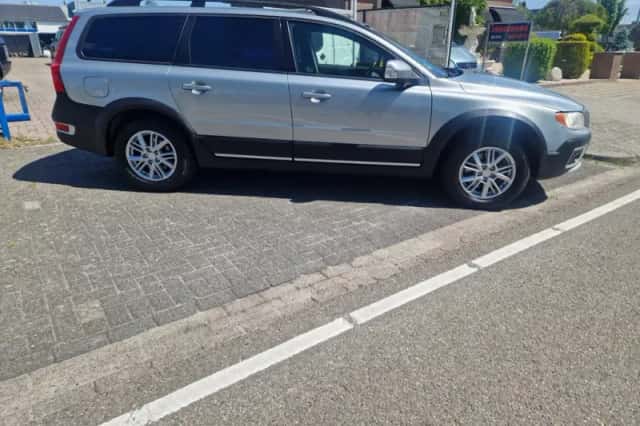 Volvo XC70 (2008) thumbnail 2