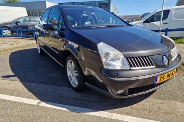 Renault Vel Satis (2002) thumbnail 1