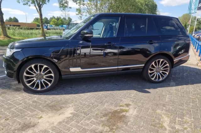 Land Rover Range Rover (2013) thumbnail 3