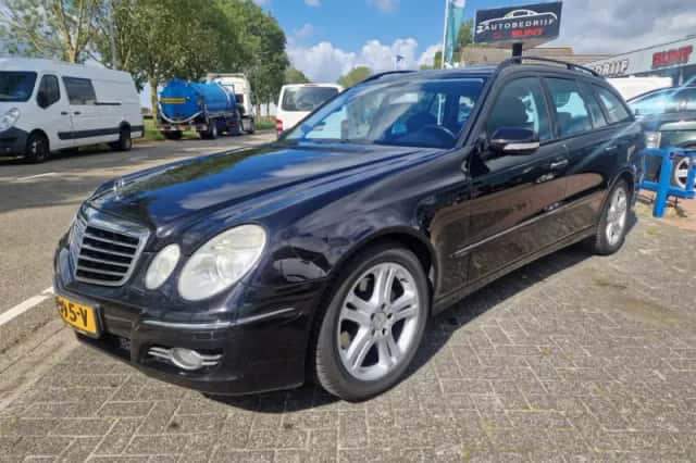 Mercedes-Benz E-Klasse (2008) thumbnail 2