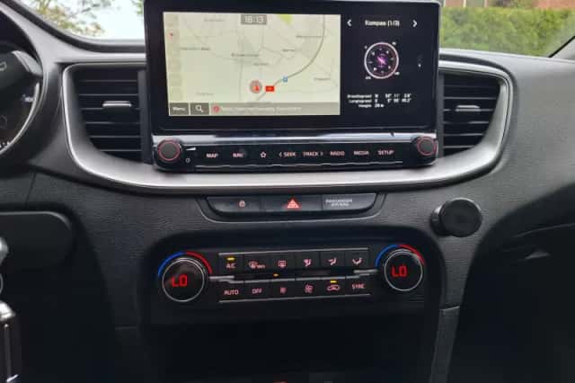 Kia Ceed (2021) thumbnail 5