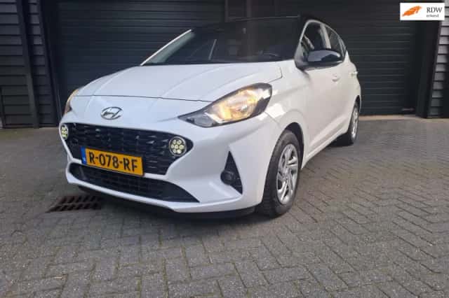 Hyundai i10 (2022) thumbnail 1