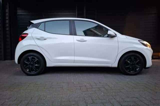 Hyundai i10 (2023) thumbnail 5