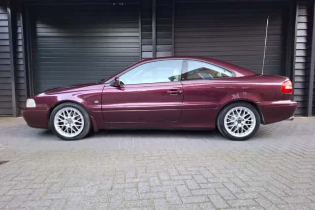 Volvo C70 (1999) thumbnail 2