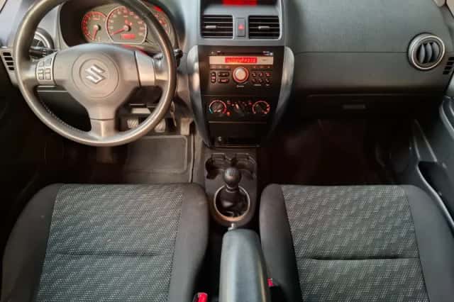 Suzuki SX4 (2008) thumbnail 5