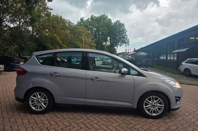 Ford C-Max (2013) thumbnail 2