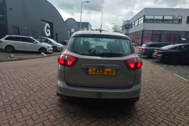 Ford C-Max (2013) thumbnail 4