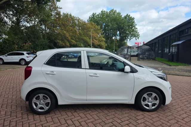 Kia Picanto (2017) thumbnail 2