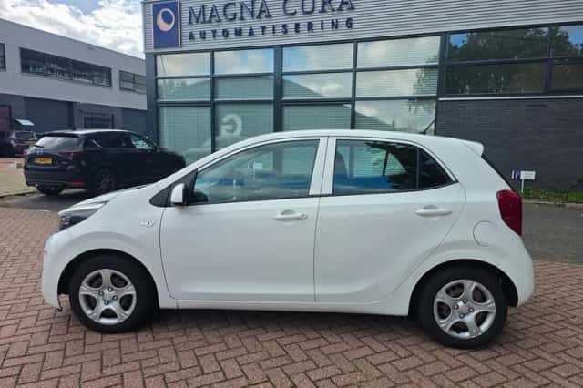 Kia Picanto (2017) thumbnail 6