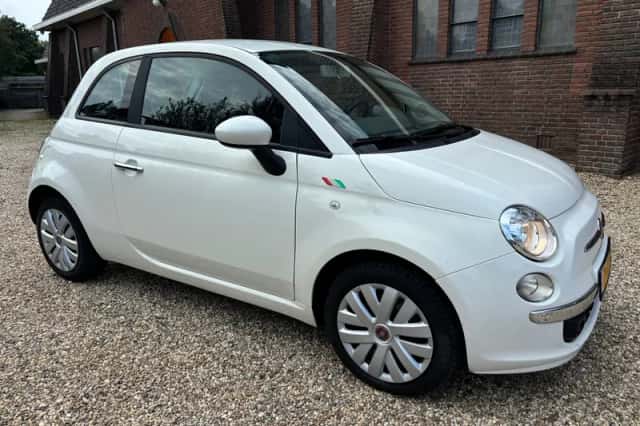 Fiat 500 (2015) thumbnail 4