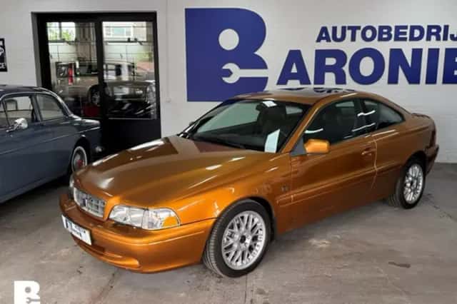 Volvo C70 (1998) thumbnail 4
