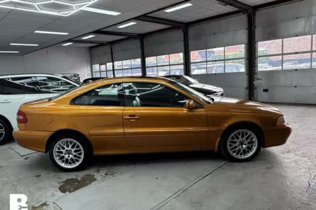 Volvo C70 (1998) thumbnail 5