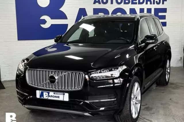 Volvo XC90 (2015) thumbnail 3
