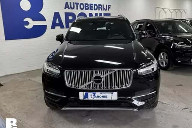 Volvo XC90 (2015) thumbnail 5