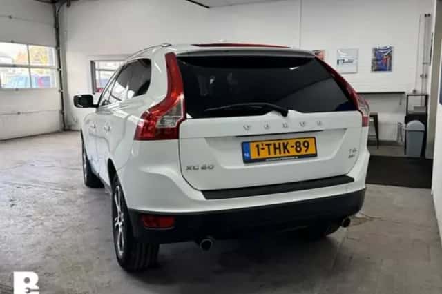 Volvo XC60 (2013) thumbnail 6