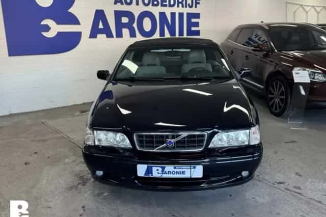 Volvo C70 (2003) thumbnail 5